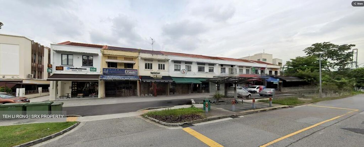 West Coast Road (D5), Retail #455933891